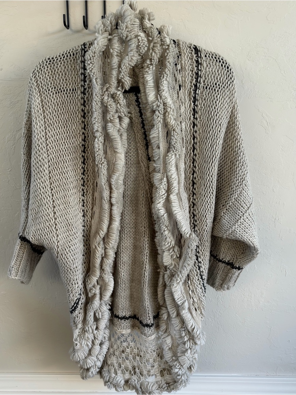 Anthropologie “Angel Of The North”Cream/Grey Fringe & Lace Knit Shrug Sz.XS(S-M)